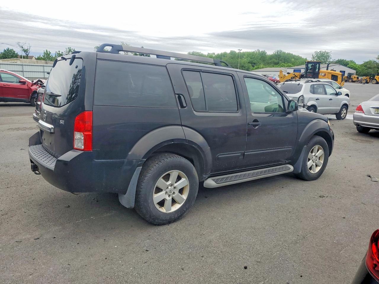 2008 Nissan Pathfinder S - Image 3