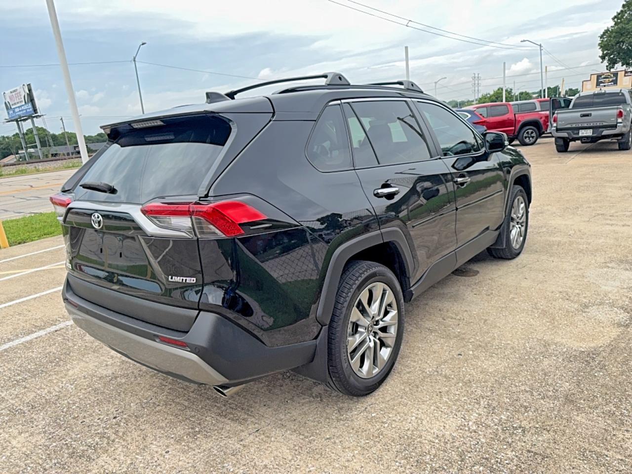 2024 Toyota Rav4 Limited - Image 4