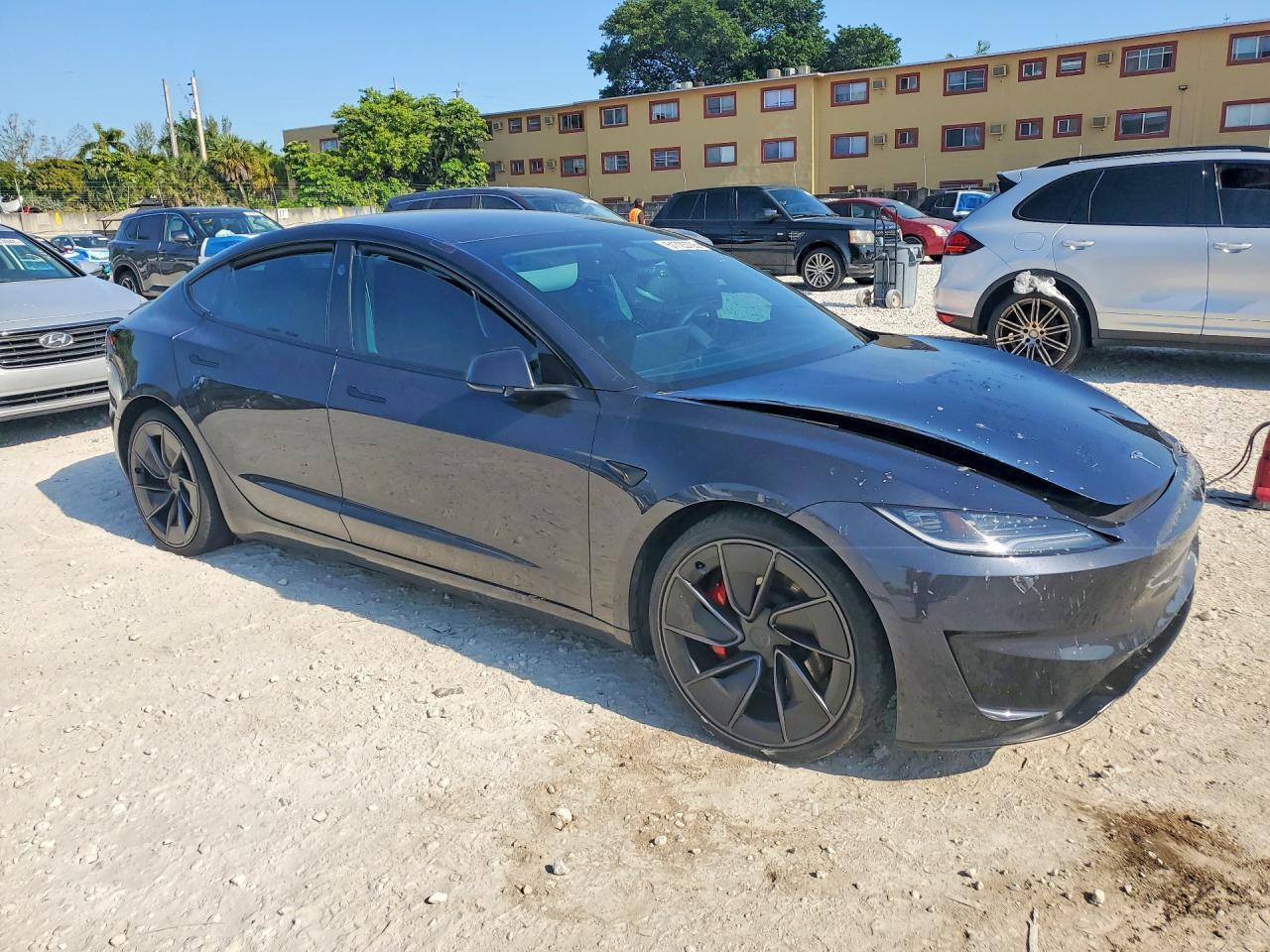 2025 Tesla Model 3 - Image 4