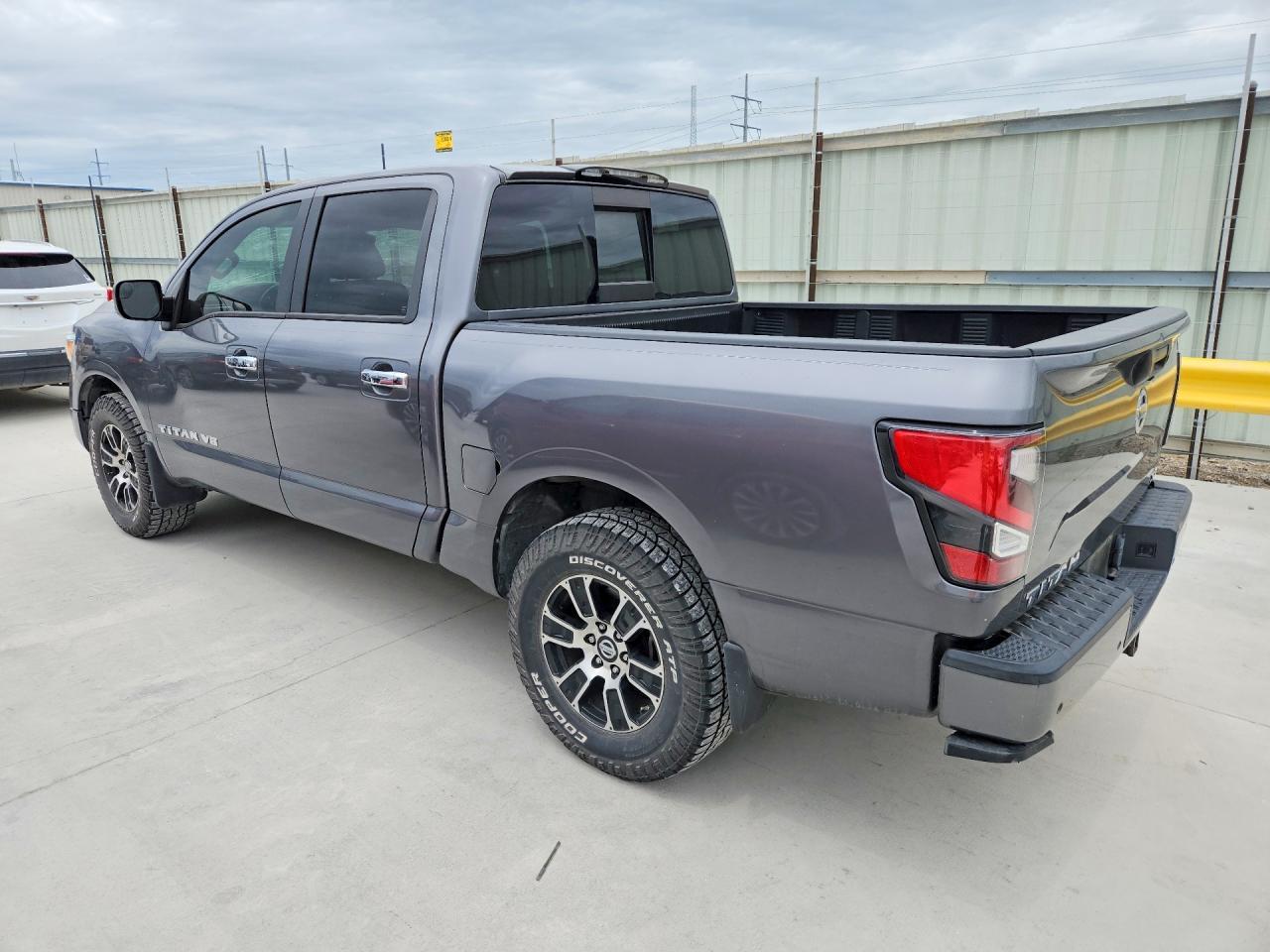 2020 Nissan Titan Sv - Фото 2
