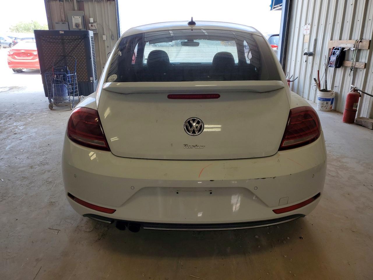 2019 Volkswagen Beetle Se - Image 6