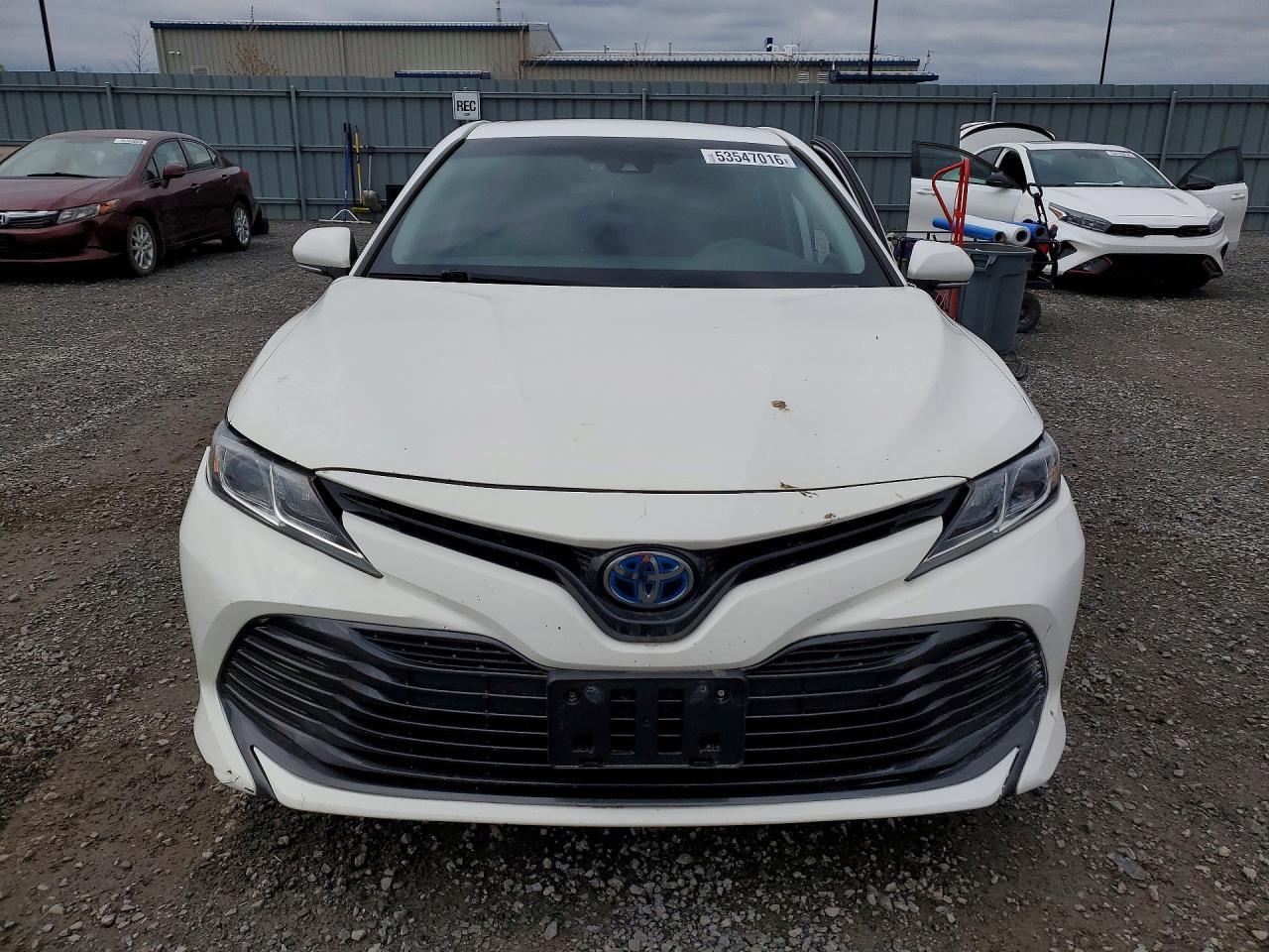 2018 Toyota Camry Le Hybrid 4Dr - Фото 5