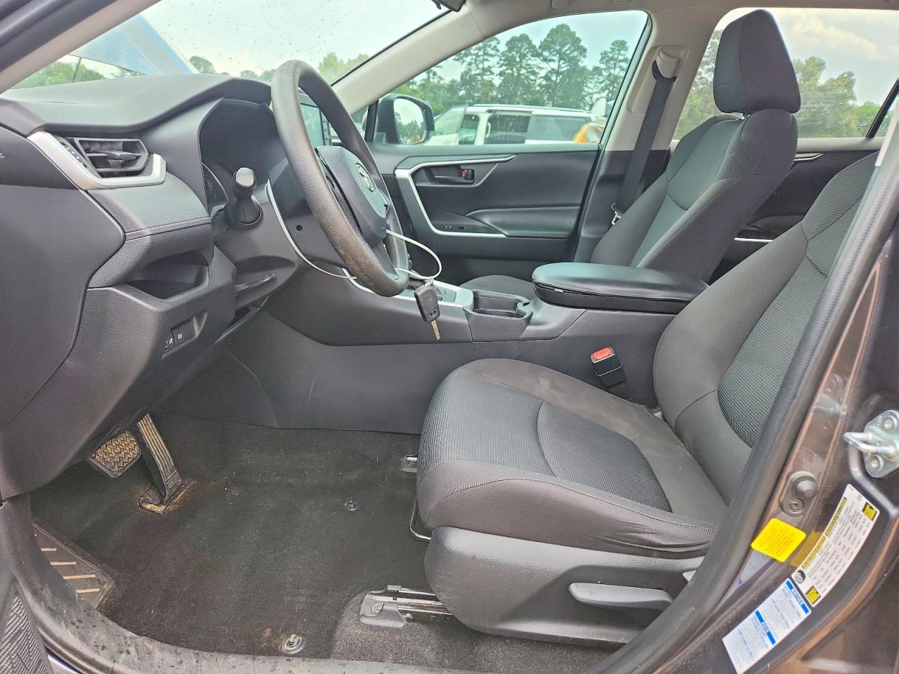 2021 Toyota Rav4 Le - Image 7