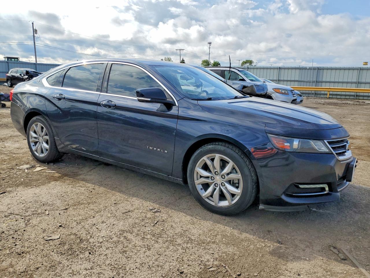 2019 Chevrolet Impala Lt - Image 4