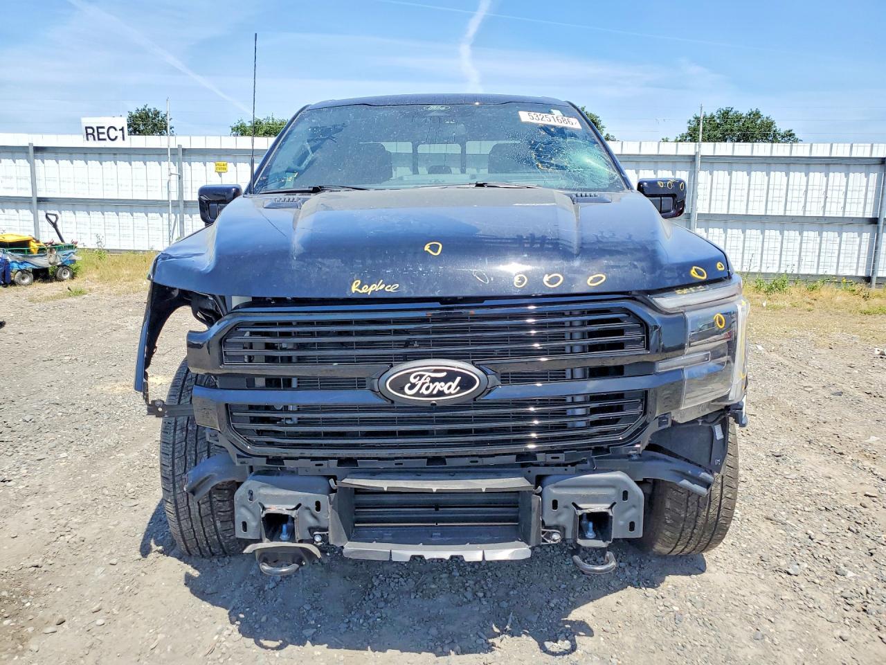 2024 Ford F150 Platinum - Фото 5