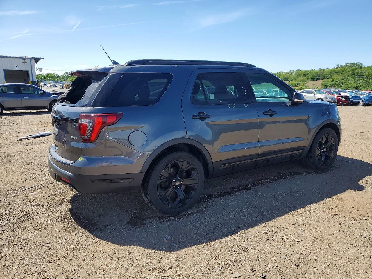 2019 Ford Explorer Sport - Image 3