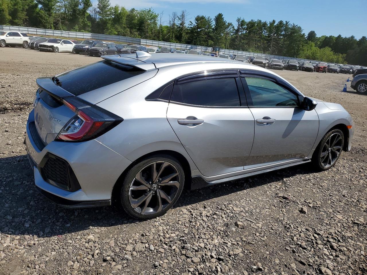 2018 Honda Civic Sport - Image 3
