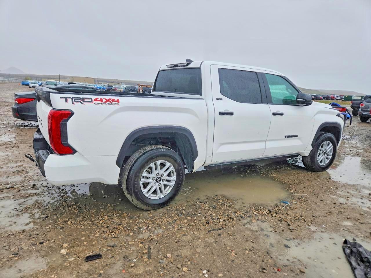 2025 Toyota Tundra Crewmax Sr - Фото 3