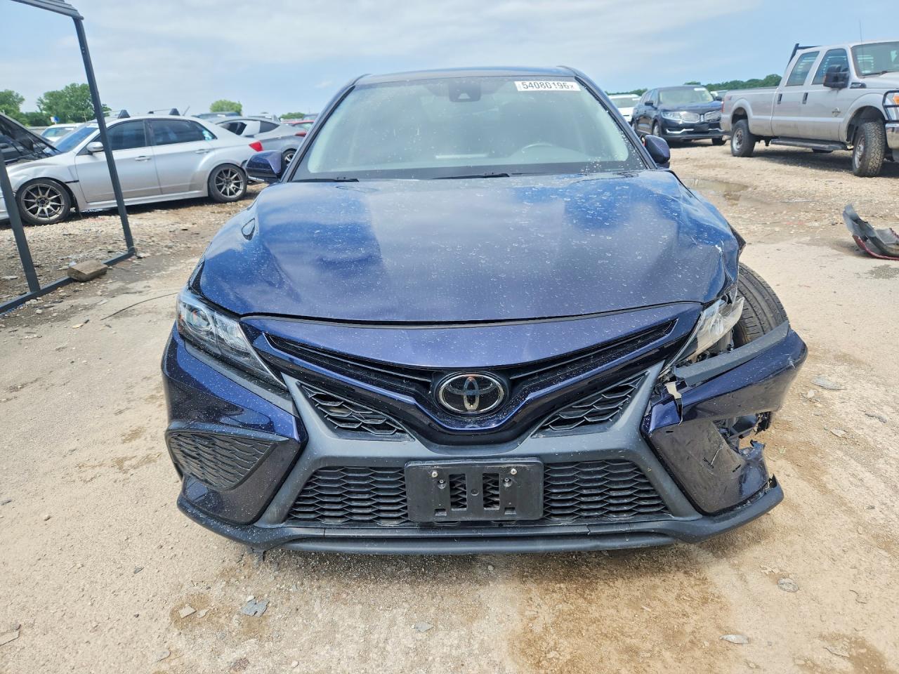 2022 Toyota Camry Se - Фото 5