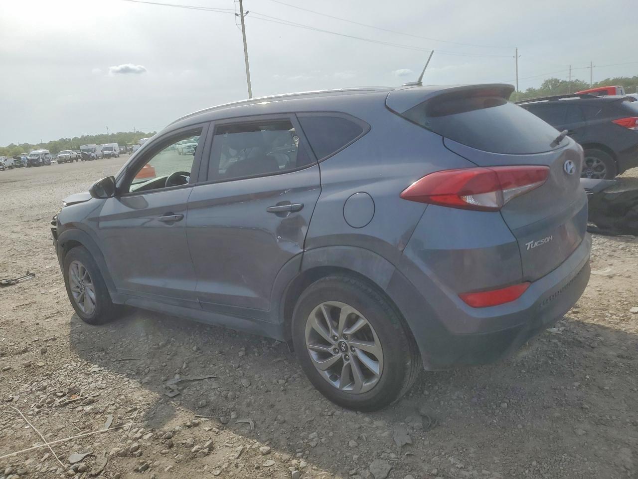 2016 Hyundai Tucson Se - Image 2