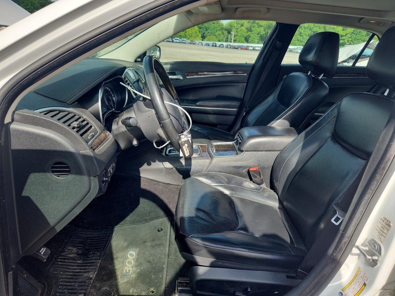 2016 Chrysler 300C - Фото 7