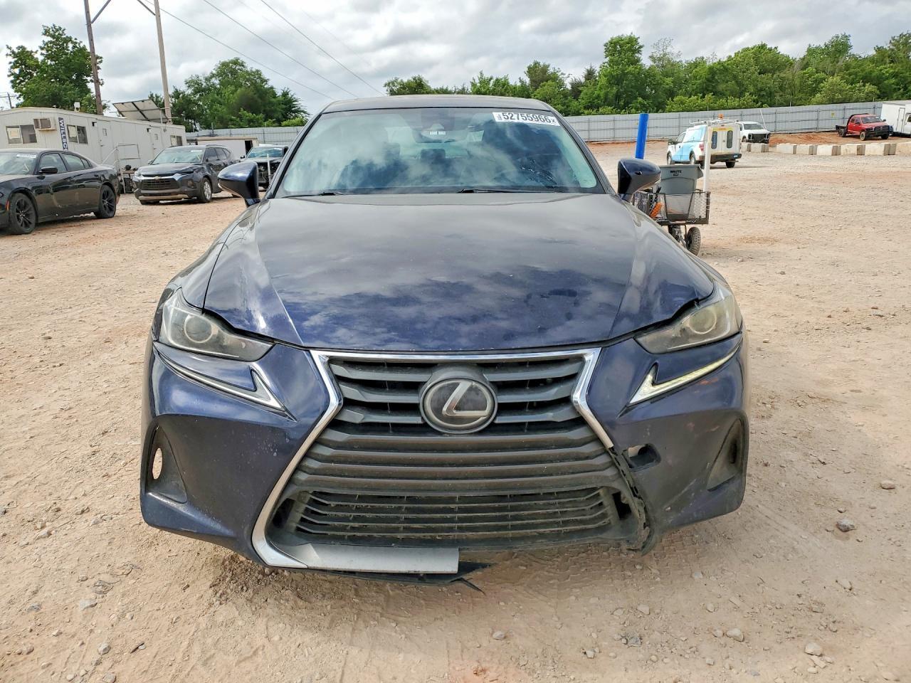 2019 Lexus Is 300 - Image 5