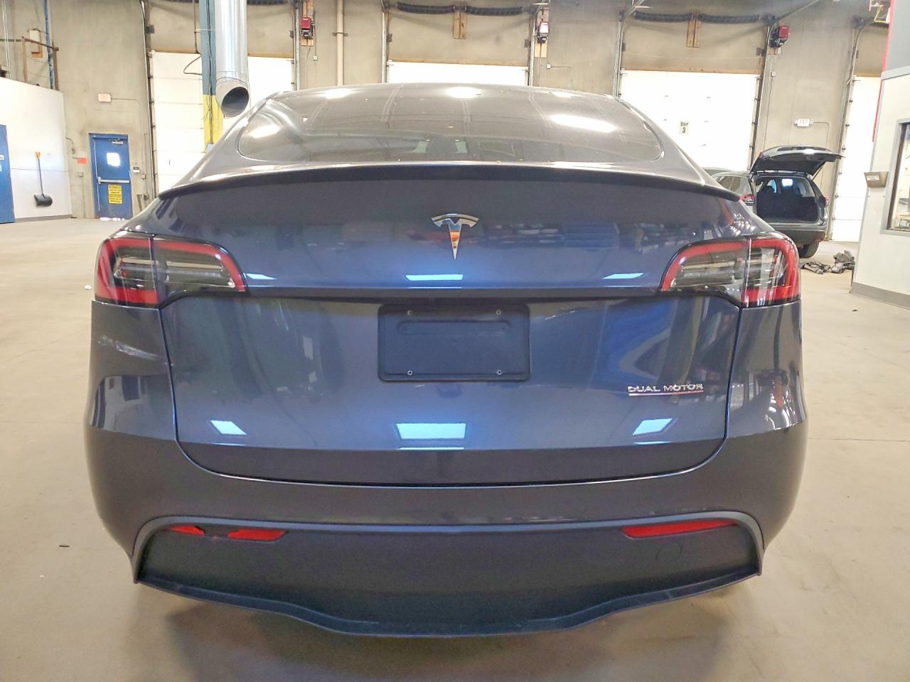 2022 Tesla Model Y - Фото 6