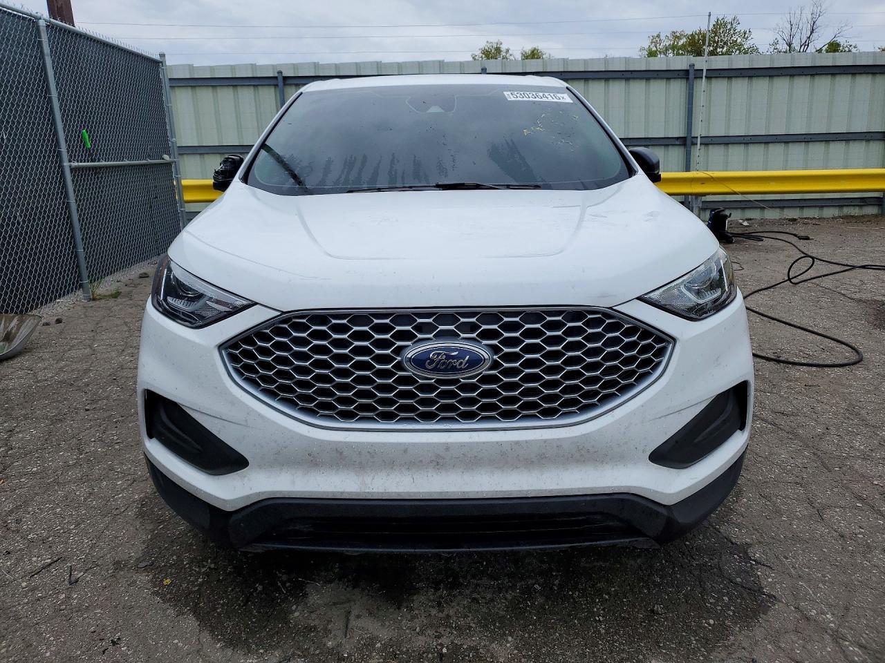 2023 Ford Edge Se - Image 5