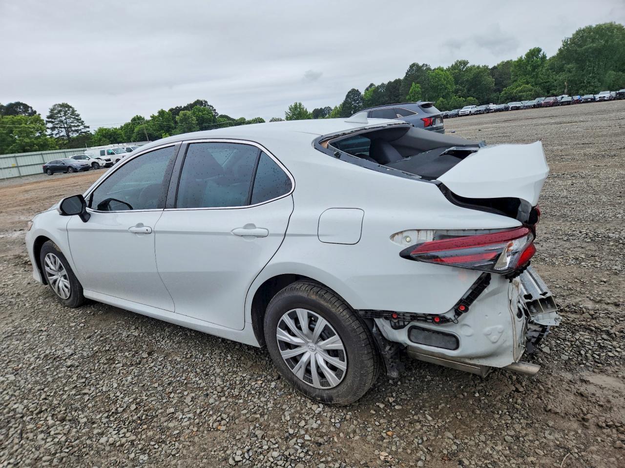 2022 Toyota Camry Le - Image 2
