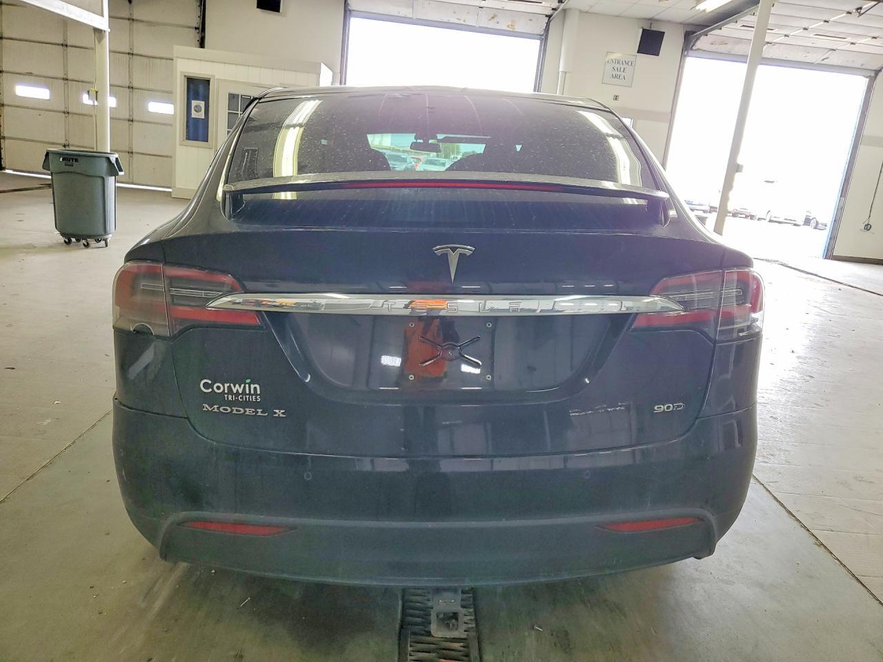 2016 Tesla Model X - Фото 6