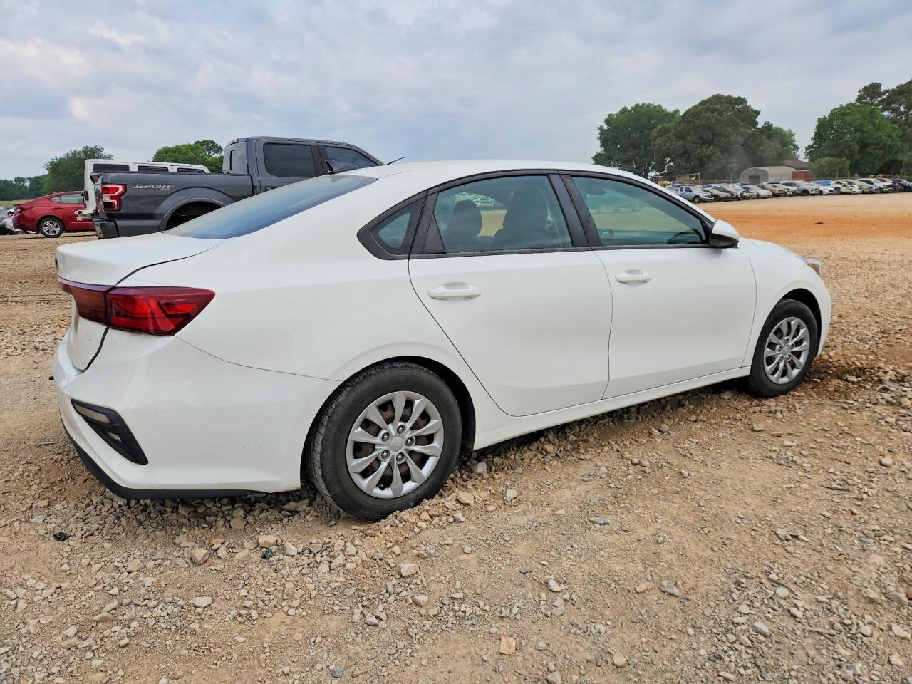2020 Kia Forte Fe - Фото 3