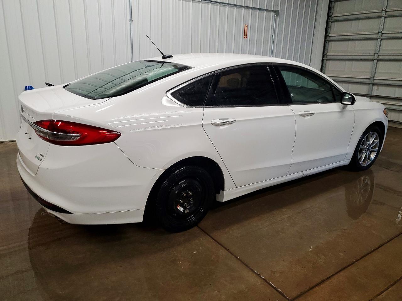 2017 Ford Fusion Se - Фото 3