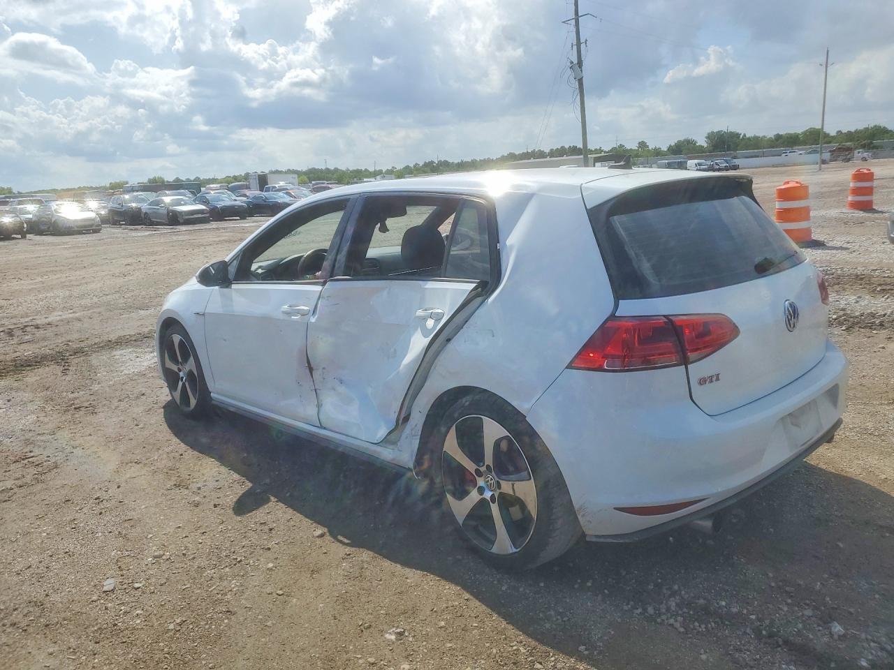 2016 Volkswagen Gti S - Image 2