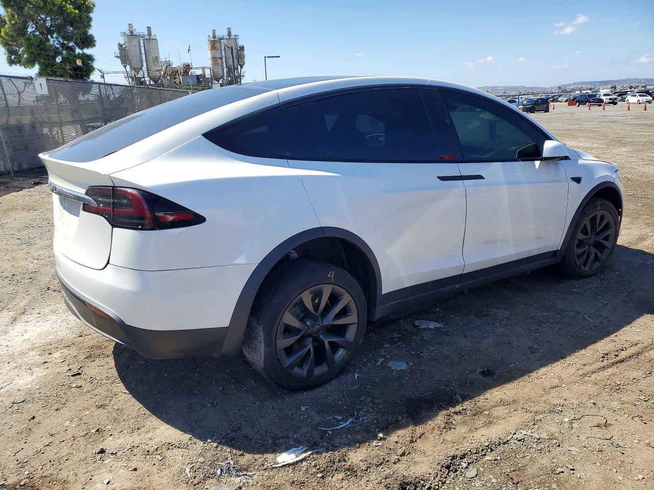 2023 Tesla Model X - Фото 3