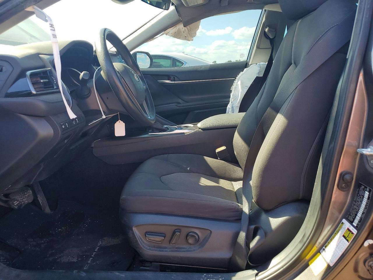 2024 Toyota Camry Le - Фото 7