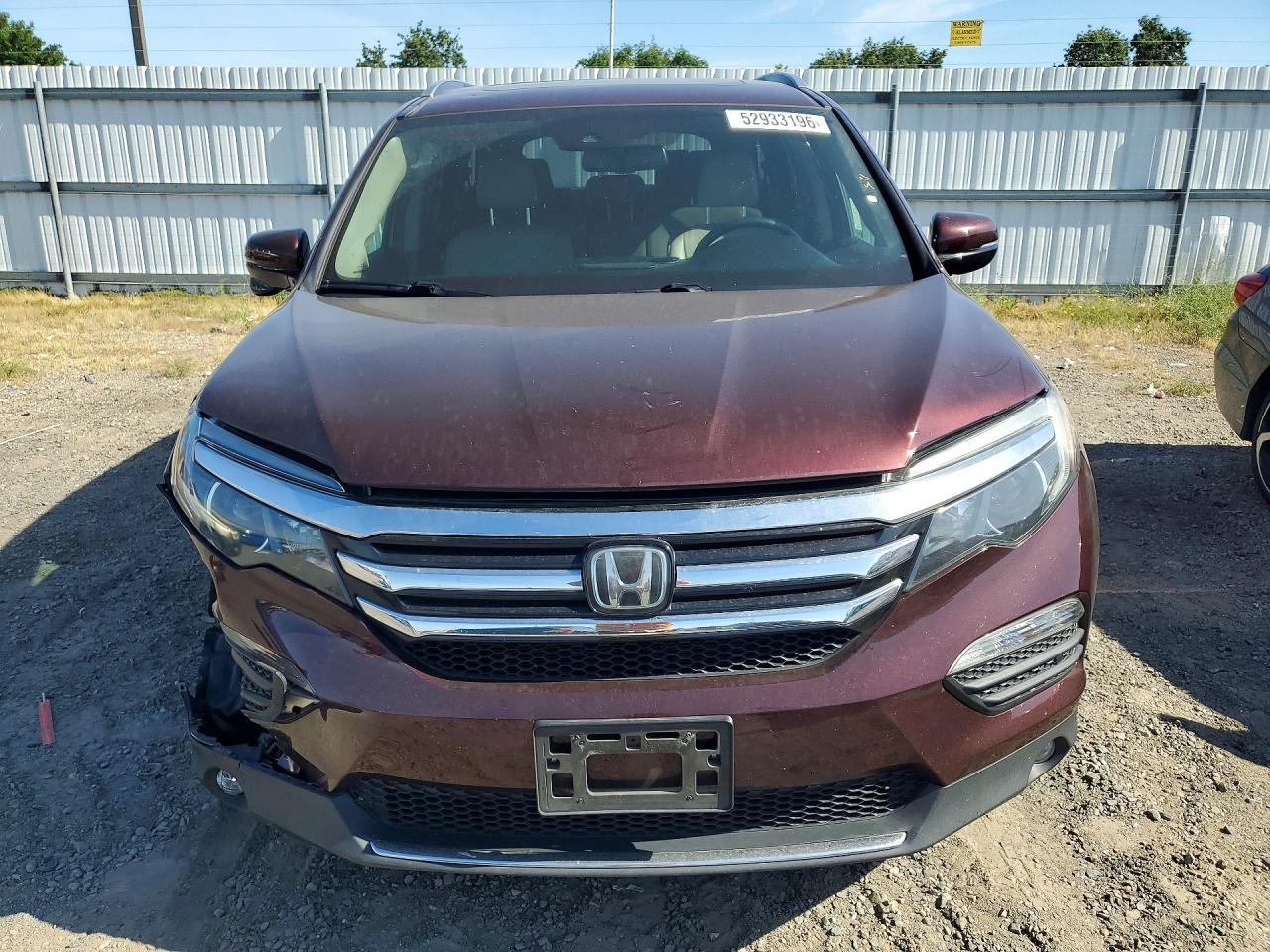 2017 Honda Pilot Touring - Image 5