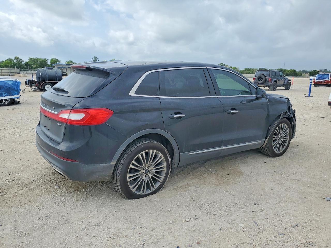 2017 Lincoln Mkx Reserve - Image 3