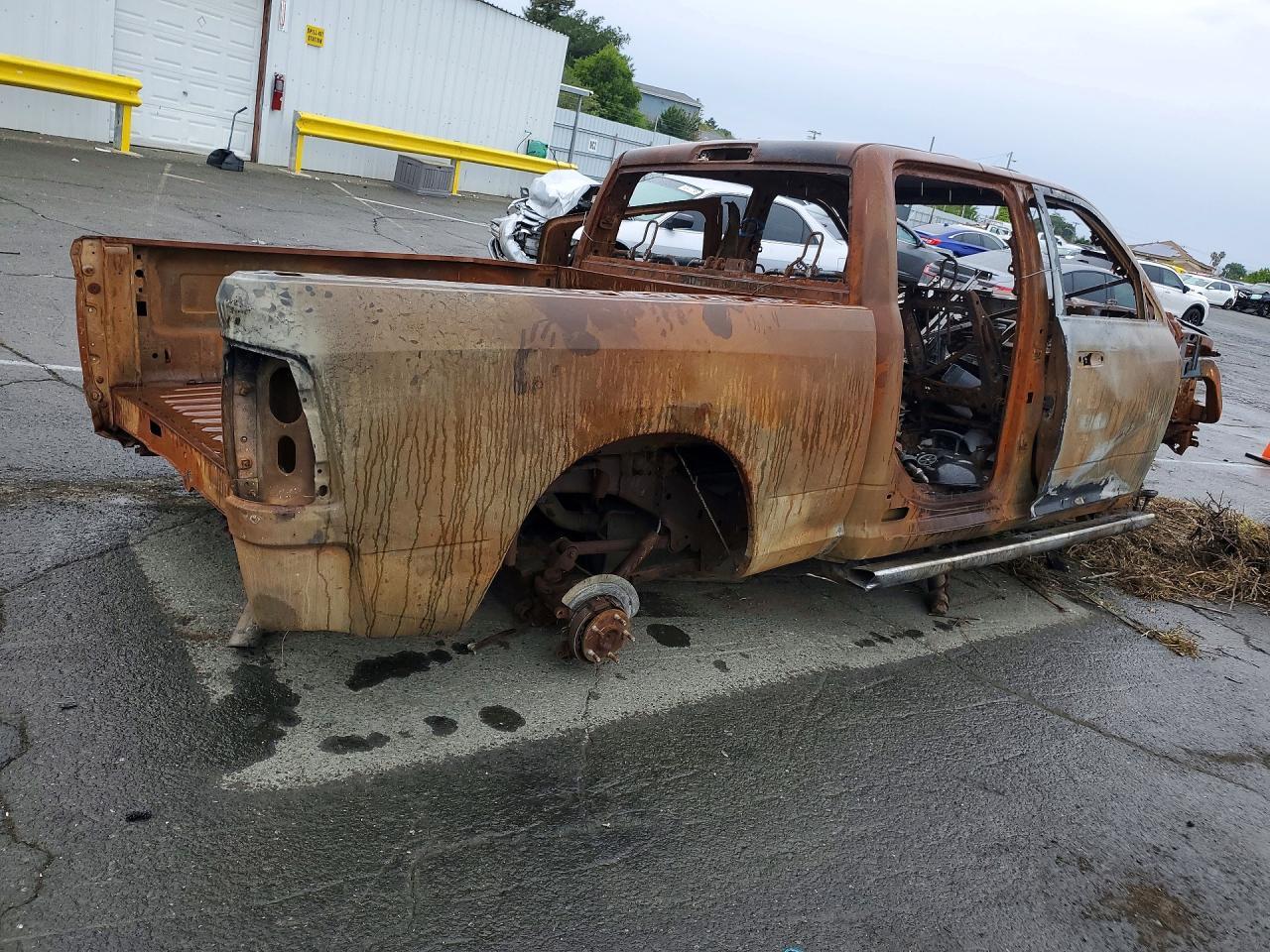 2020 Ram 1500 Classic Slt - Image 3