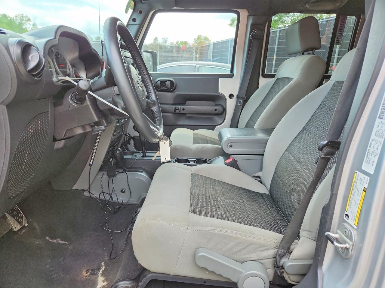 2010 Jeep Wrangler Unlimited Sport - Фото 7