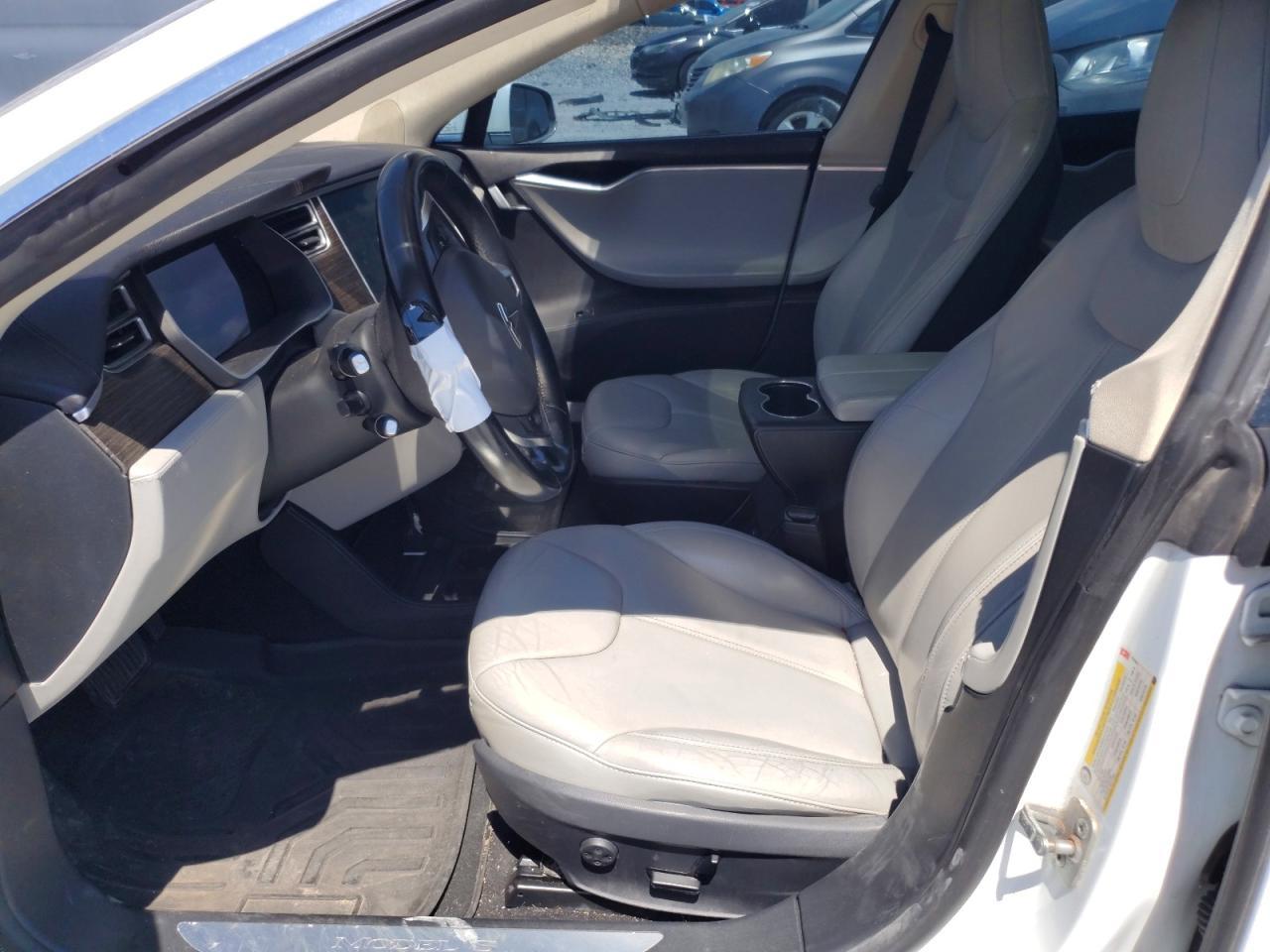 2014 Tesla Model S - Image 7