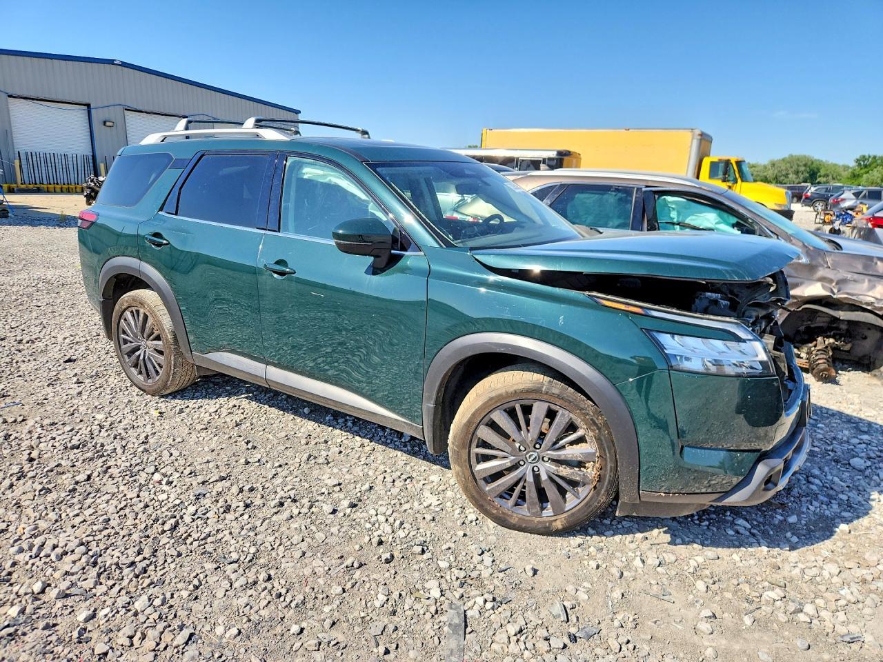 2023 Nissan Pathfinder Sl - Фото 4