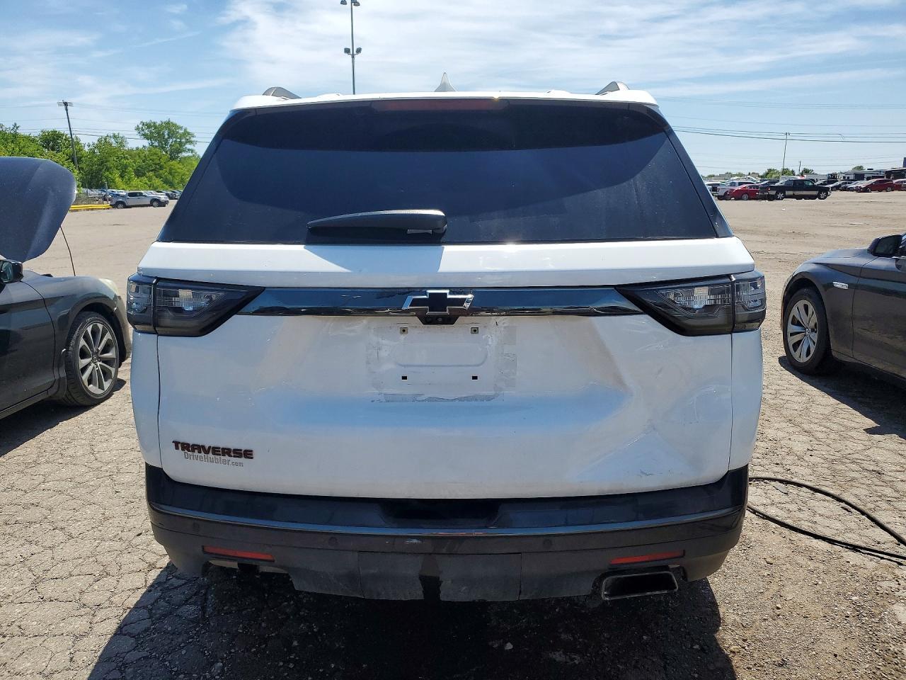 2018 Chevrolet Traverse Premier - Image 6