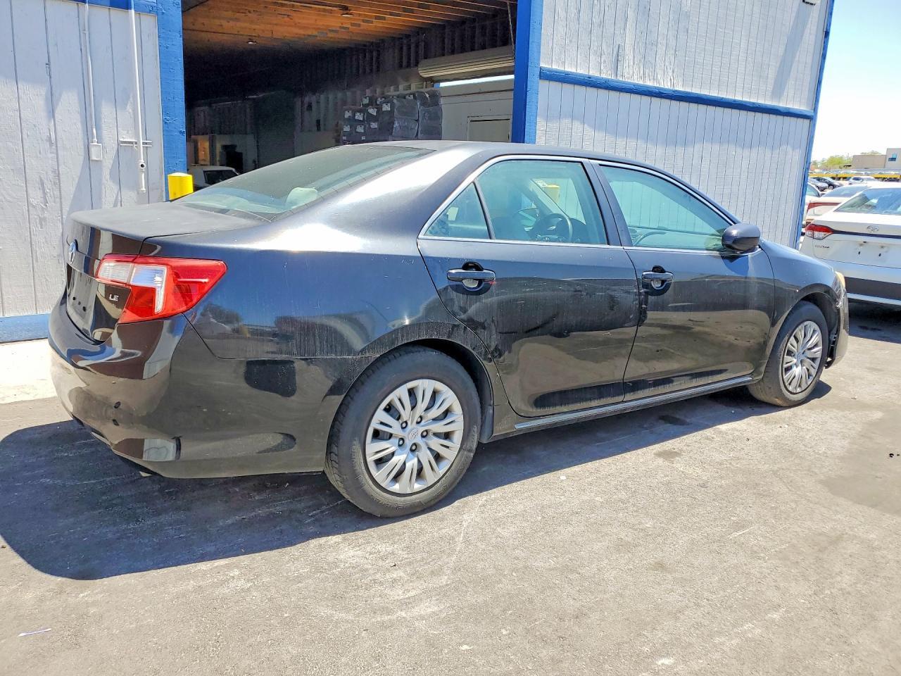 2012 Toyota Camry - Фото 3