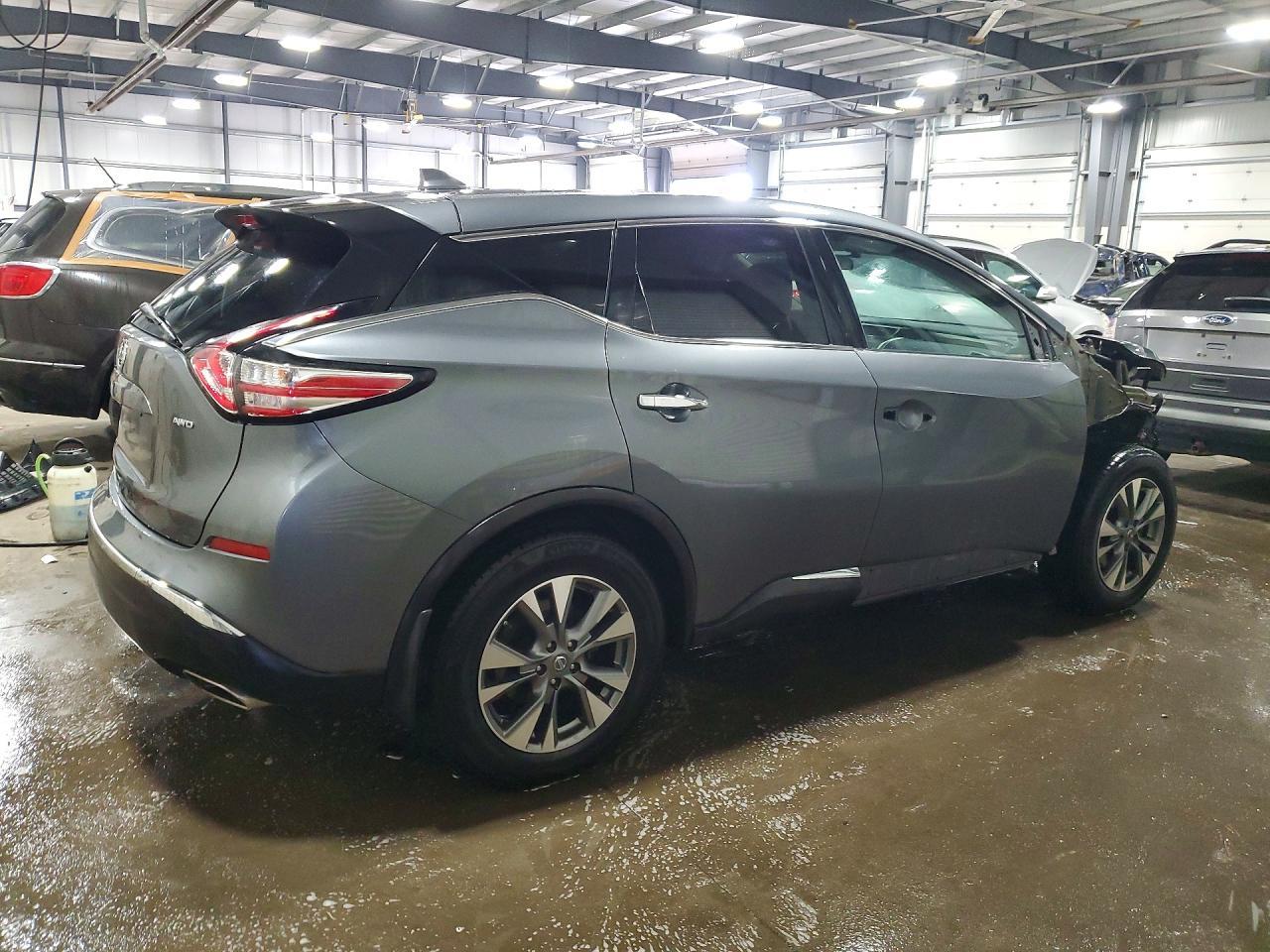 2016 Nissan Murano S - Image 3