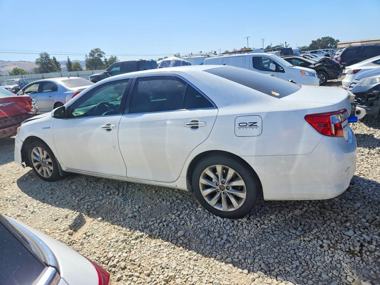 2014 Toyota Camry Hybrid Le - Фото 2