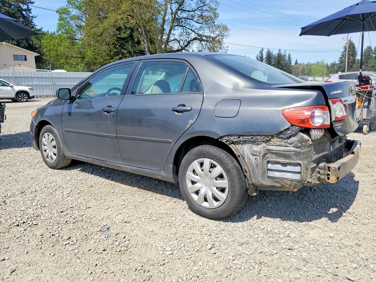 2011 Toyota Corolla Le - Image 2