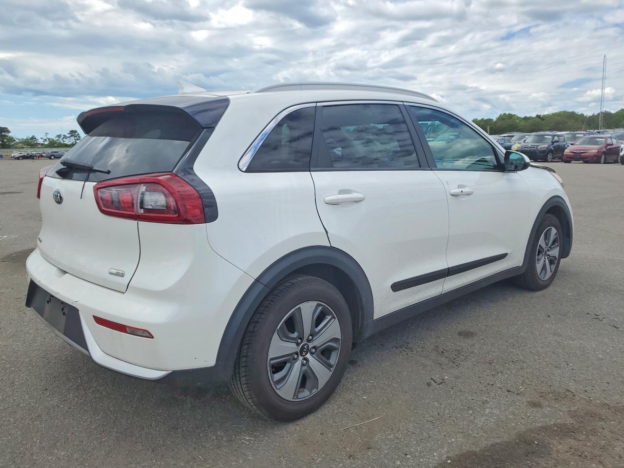 2019 Kia Niro Lx - Image 3