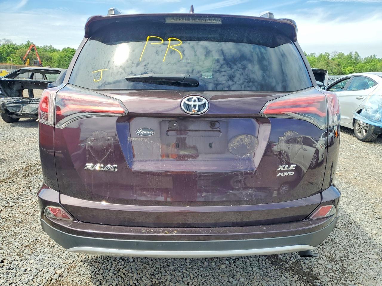 2016 Toyota Rav4 Xle - Image 6