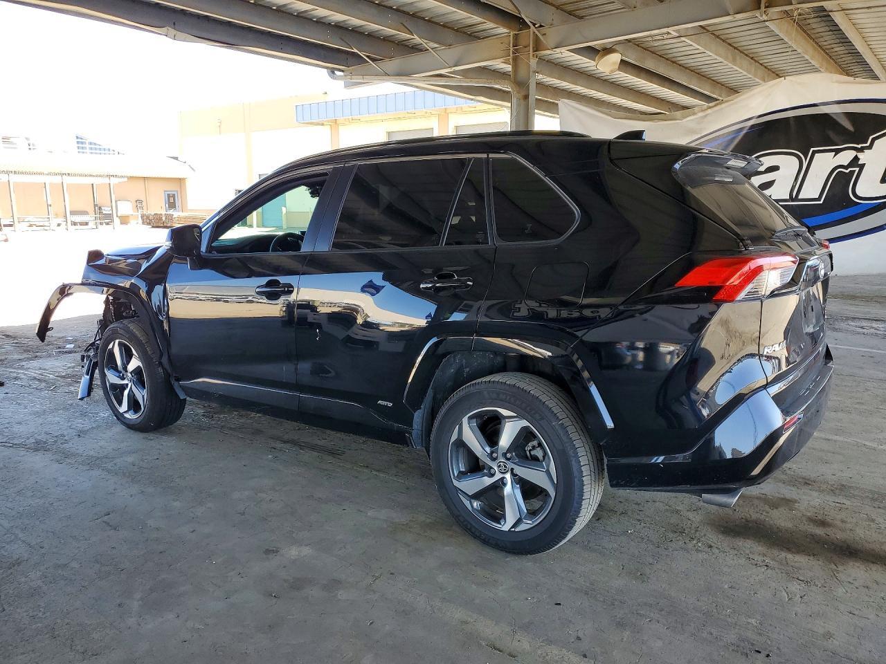 2025 Toyota Rav4 Se - Image 2