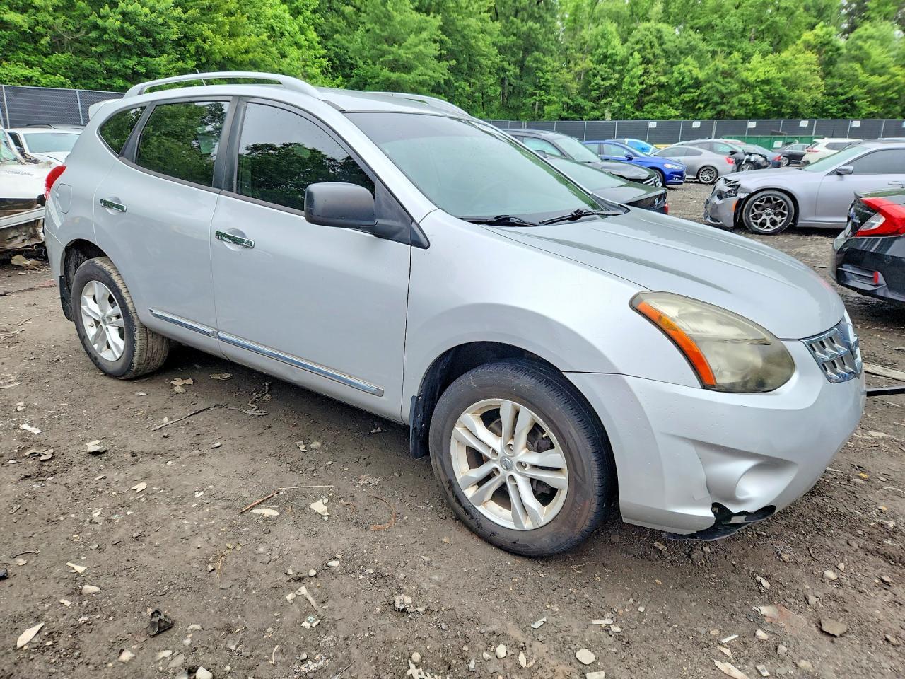 2015 Nissan Rogue Select S - Image 4