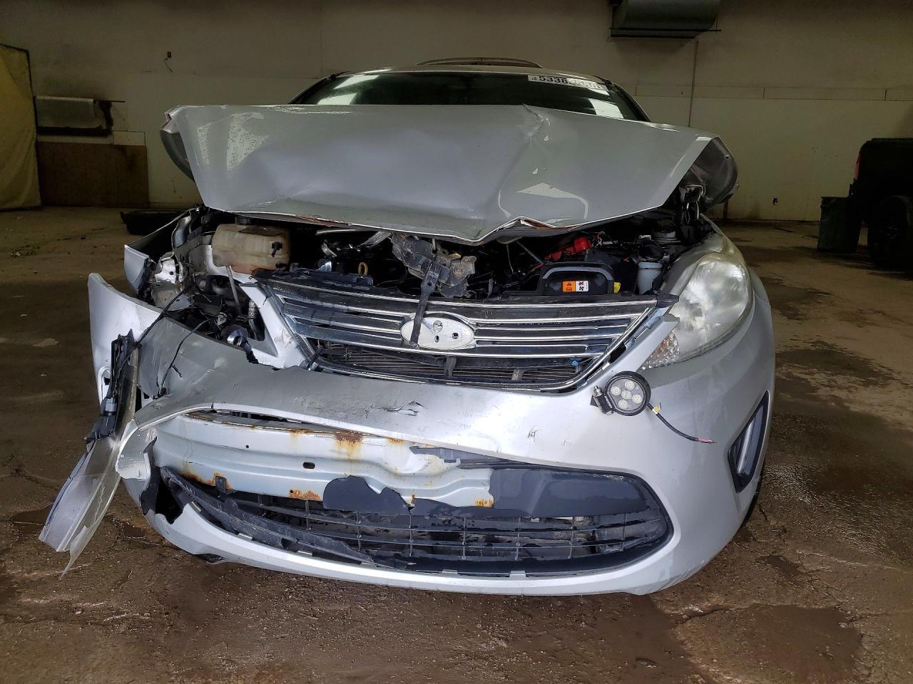 2013 Ford Fiesta Se - Image 5