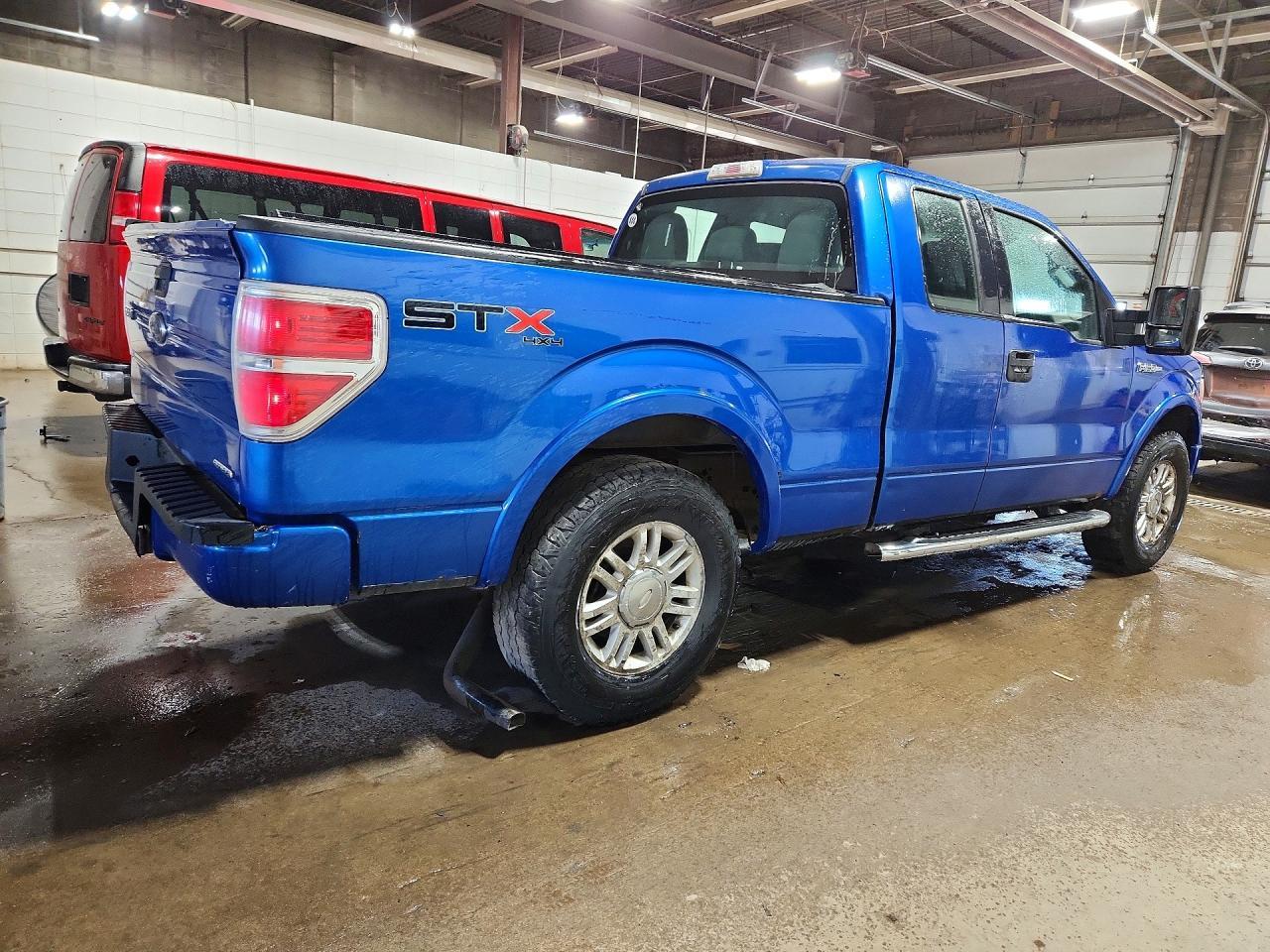 2012 Ford F150 Super Cab - Фото 3