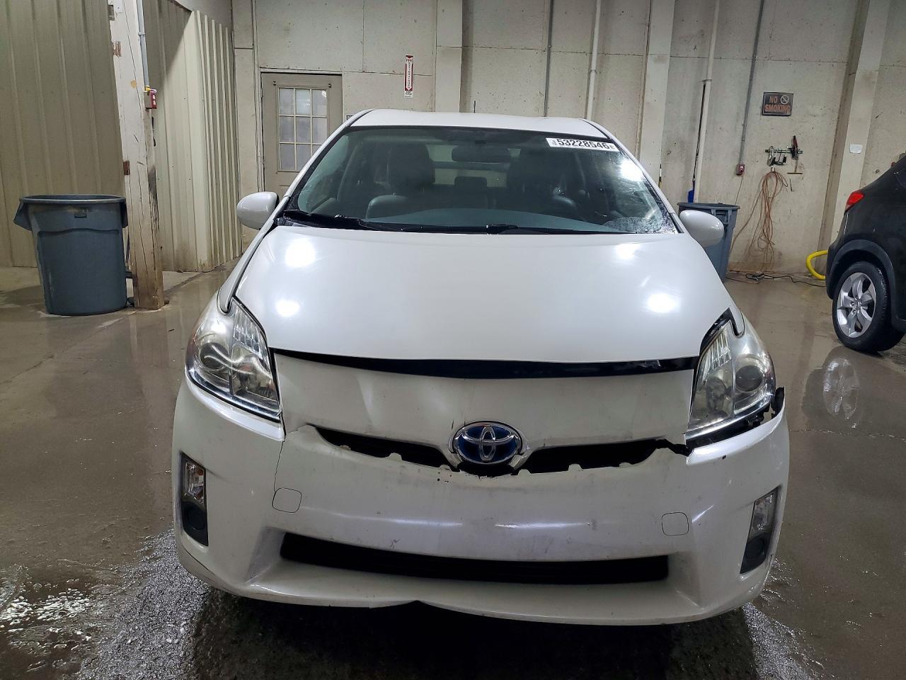2010 Toyota Prius Iii - Фото 5