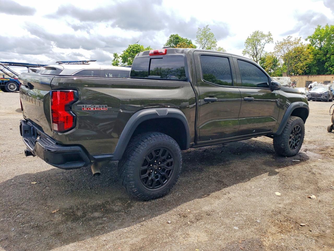2023 Chevrolet Colorado Trail Boss - Image 3