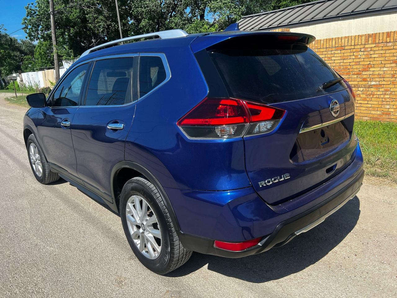 2018 Nissan Rogue Sv - Image 3