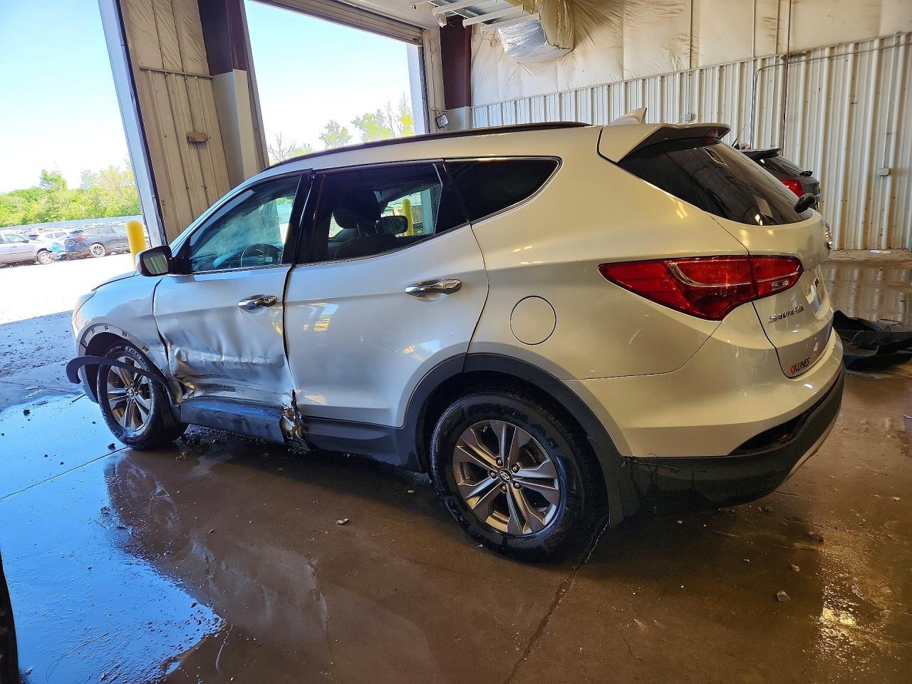 2014 Hyundai Santa Fe Sport 2.4L - Image 2