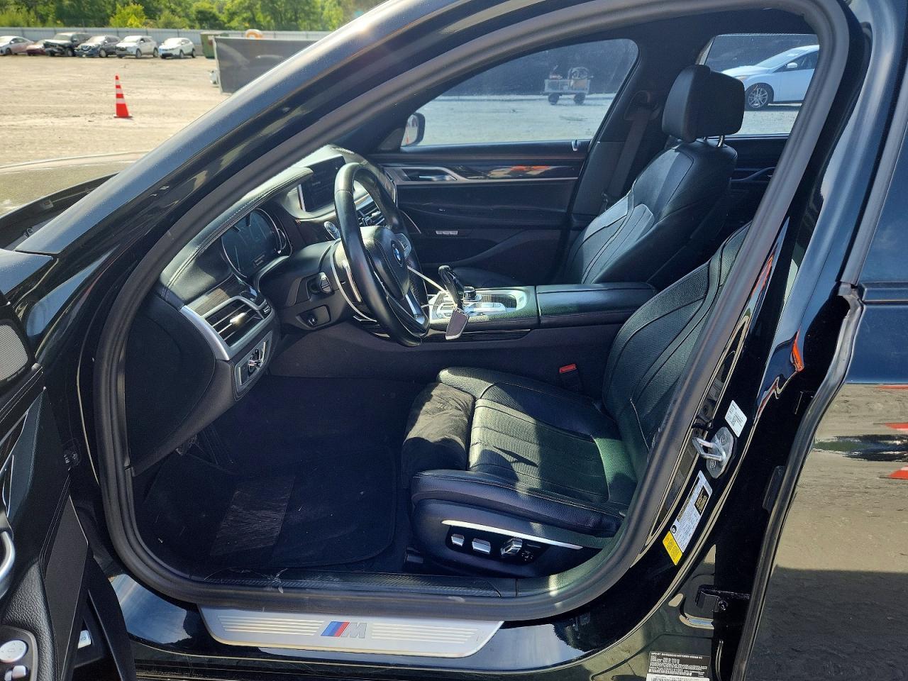 2017 BMW 740 I - Фото 7