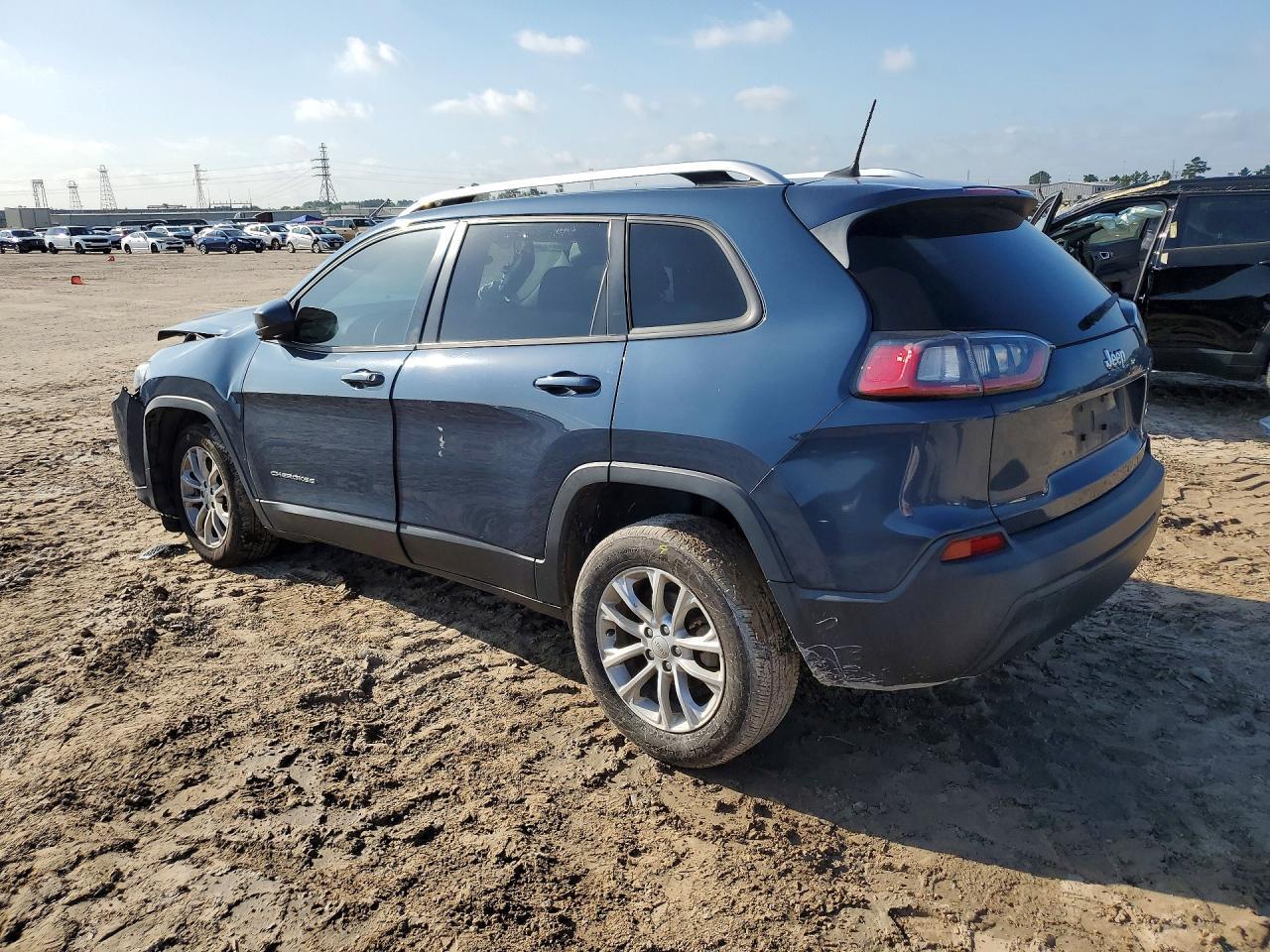 2020 Jeep Cherokee - Фото 2