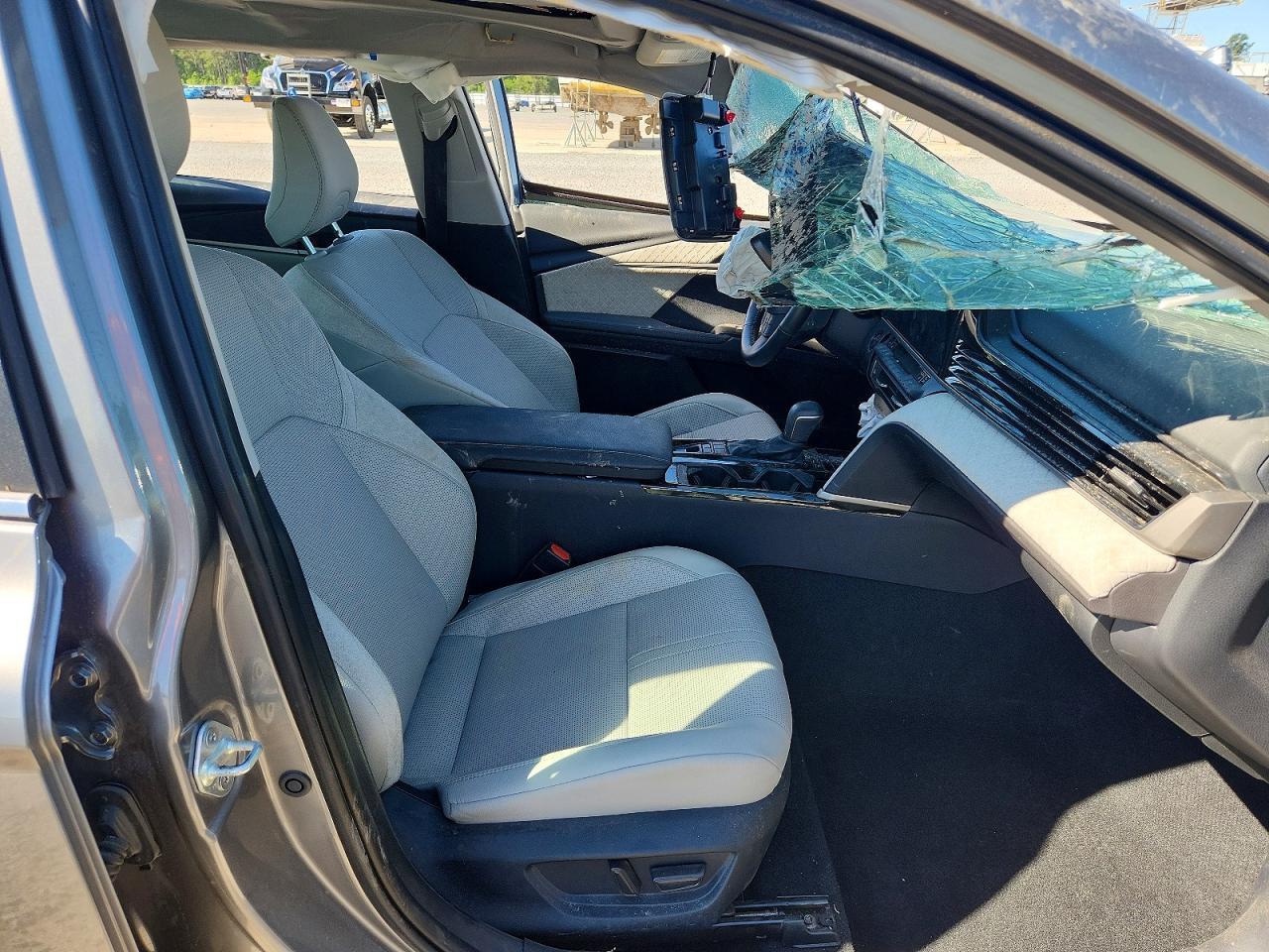 2025 Toyota Camry Xle - Фото 7