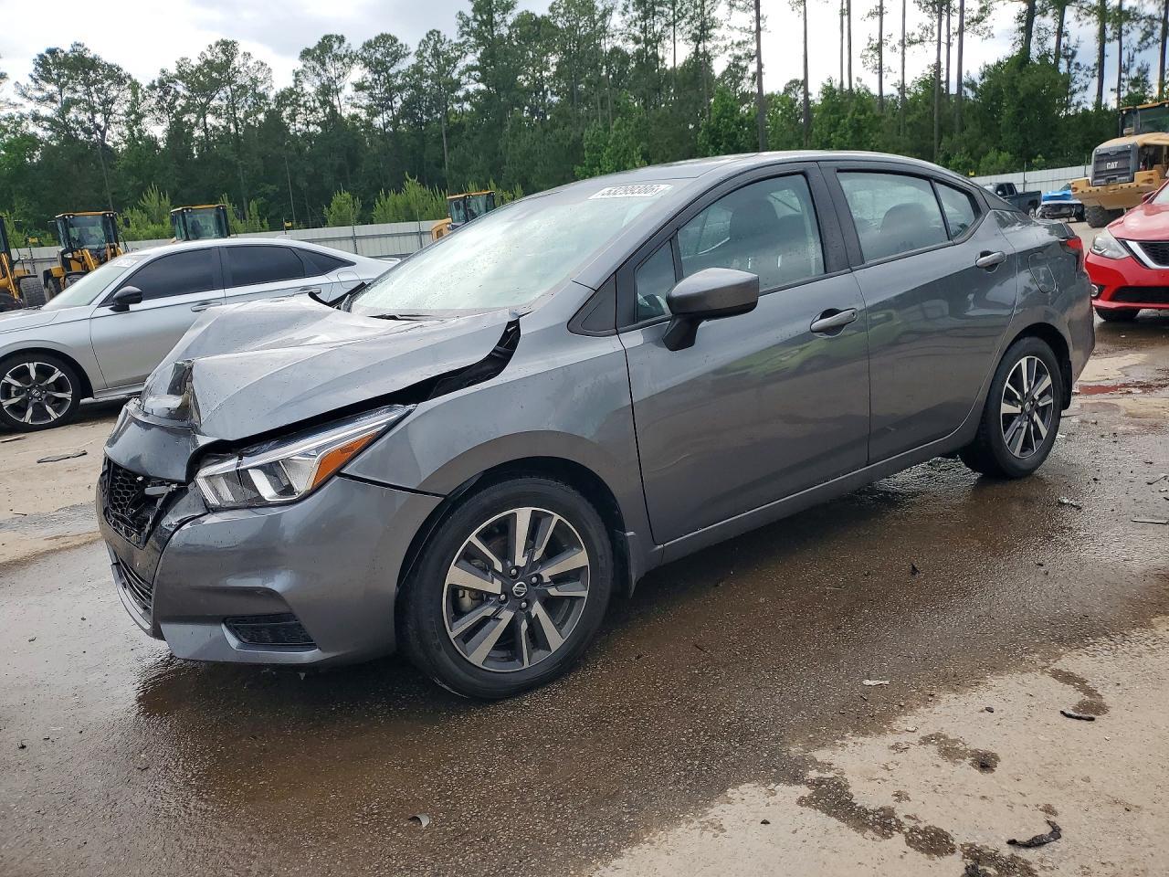 2022 Nissan Versa Sv